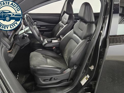 Used 2023 Nissan Ariya FWD image 24