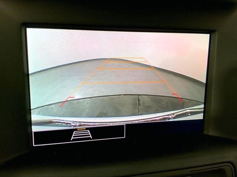 Used 2023 GMC Terrain SLE w/ Driver Convenience Package image 22