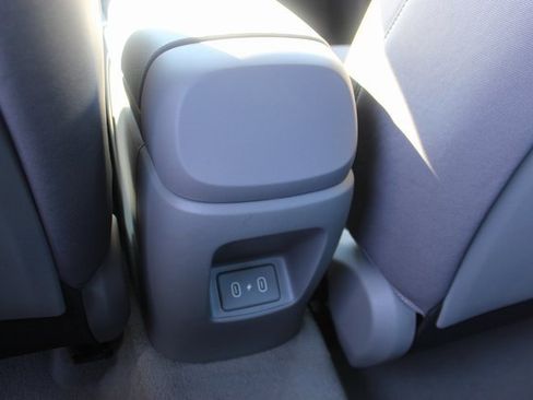 New 2026 Hyundai Elantra Sport image 27