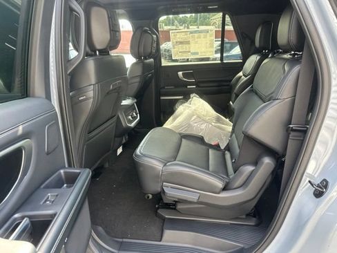 New 2027 Ford Expedition Max Platinum w/ Stealth Performance Package AWD/4WD image 30