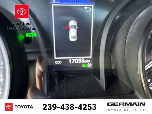 Used 2024 Toyota Camry SE w/ Cold Weather Package FWD image 22