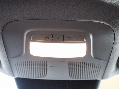 Used 2022 Mercedes-Benz Metris image 16