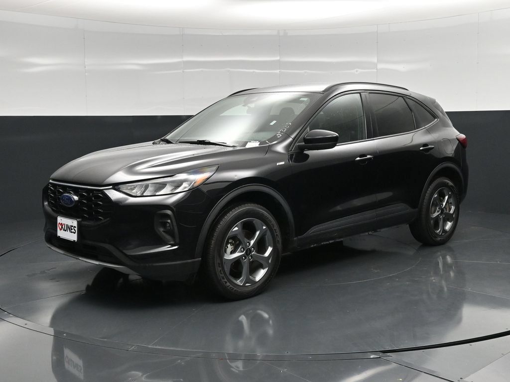 Used 2025 Ford Escape ST-Line Select AWD/4WD image 5