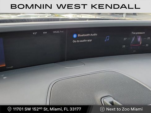 Used 2024 Lincoln Nautilus Reserve w/ Equipment Group 202A image 14