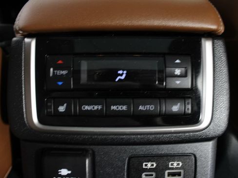 Used 2023 Subaru Ascent Touring AWD/4WD image 20