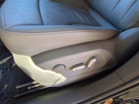 Used 2017 Audi Q3 2.0T Premium Plus w/ Premium Plus Package image 13