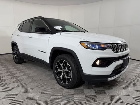 Used 2025 Jeep Compass Limited AWD/4WD image 6