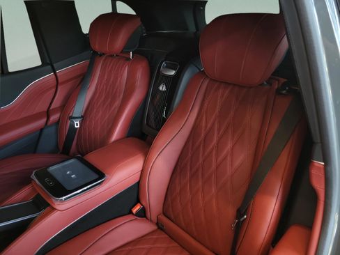 New 2026 Mercedes-Benz Maybach GLS 600 4MATIC image 6