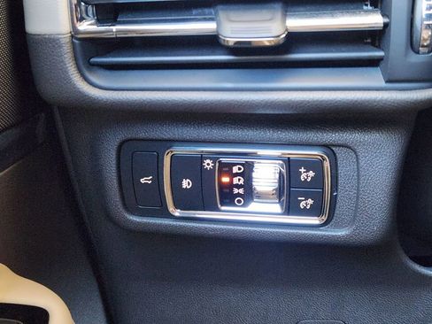 Used 2022 Lincoln Corsair Reserve w/ Equipment Group 201A image 20