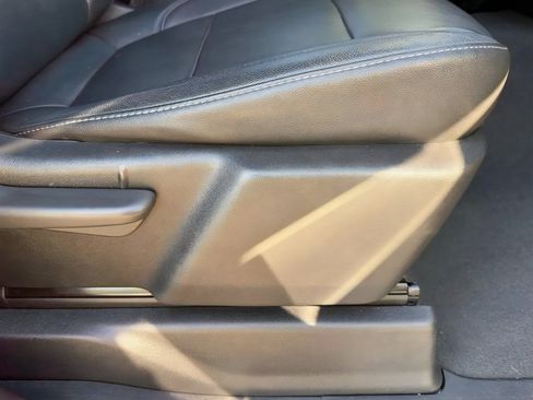 Used 2019 Chevrolet Silverado 1500 LT w/ All-Star Edition AWD/4WD image 13
