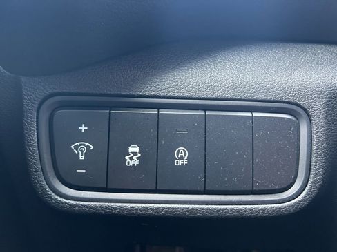 Used 2025 Kia Soul LX w/ LX Technology Package image 15