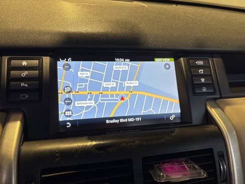 Used 2016 Land Rover Discovery Sport HSE image 15