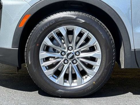 Certified 2025 Cadillac XT4 Premium Luxury image 21