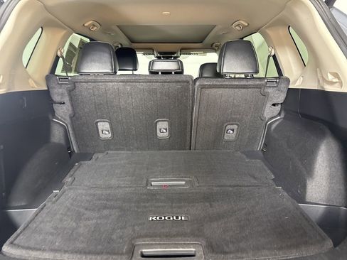 Used 2023 Nissan Rogue SL w/ SL Premium Package image 26