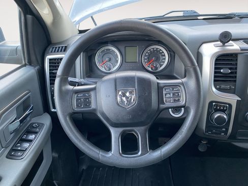 Used 2019 RAM 1500 Classic SLT image 13