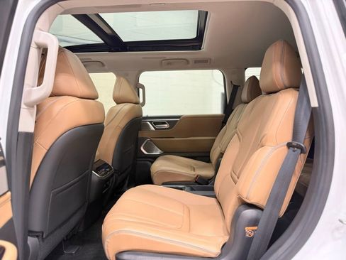 Used 2025 INFINITI QX80 Sensory image 37