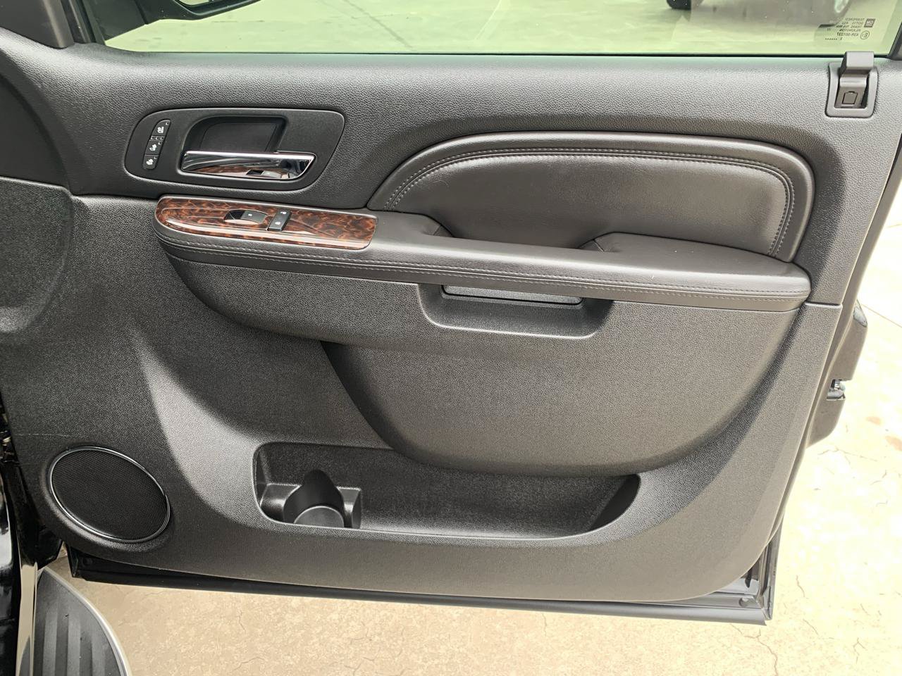 Used 2013 GMC Yukon Denali AWD/4WD image 13