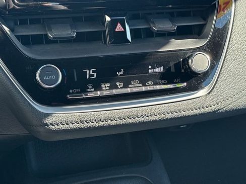 Certified 2024 Toyota Corolla SE image 22