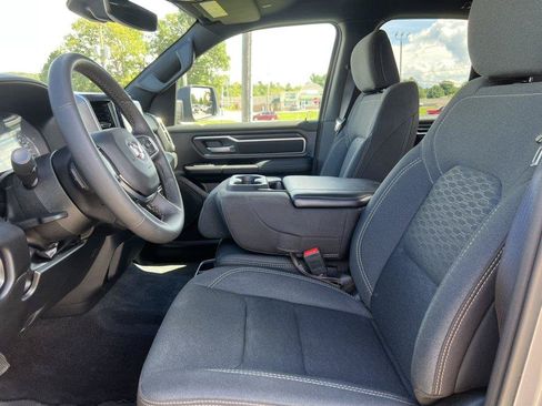 Used 2025 RAM 1500 Big Horn AWD/4WD image 4