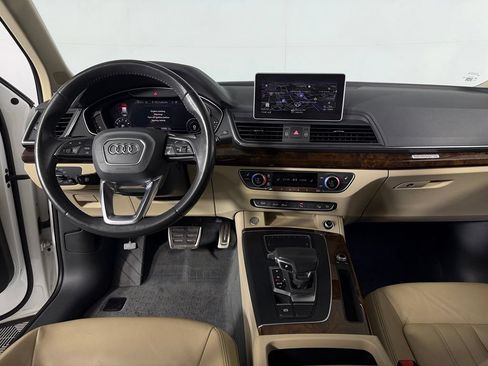 Used 2018 Audi Q5 2.0T Premium Plus w/ Premium Plus Package AWD/4WD image 16