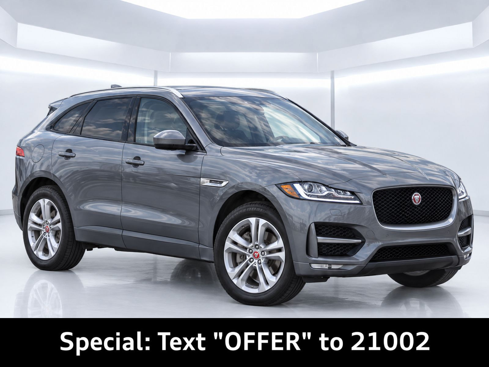 Used 2019 Jaguar F-PACE R-Sport AWD/4WD image 2
