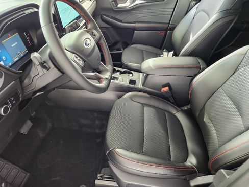 New 2026 Ford Escape ST-Line w/ Tech Pack #1 AWD/4WD image 11