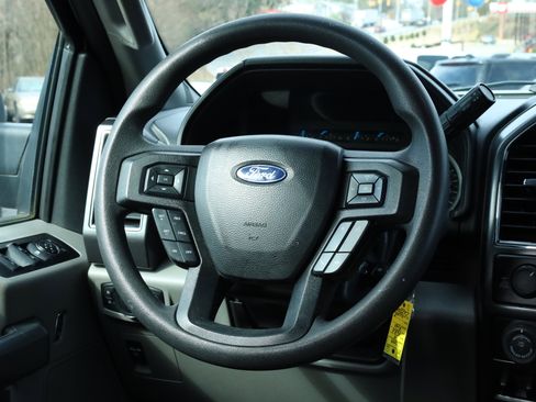 Used 2017 Ford F150 XLT w/ Trailer Tow Package image 7