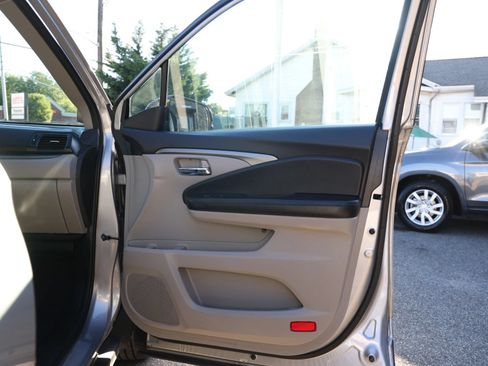 Used 2019 Honda Pilot LX image 27