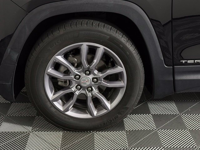 Used 2022 GMC Terrain SLT w/ Tech Package FWD image 10