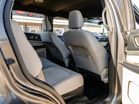 Used 2019 Ford Explorer XLT w/ Equipment Group 201A image 43