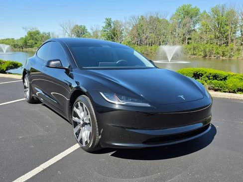 Used 2025 Tesla Model 3 Long Range RWD image 65