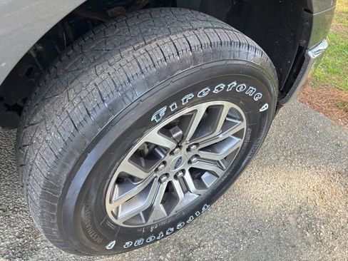 Used 2022 Ford F150 Lariat image 16