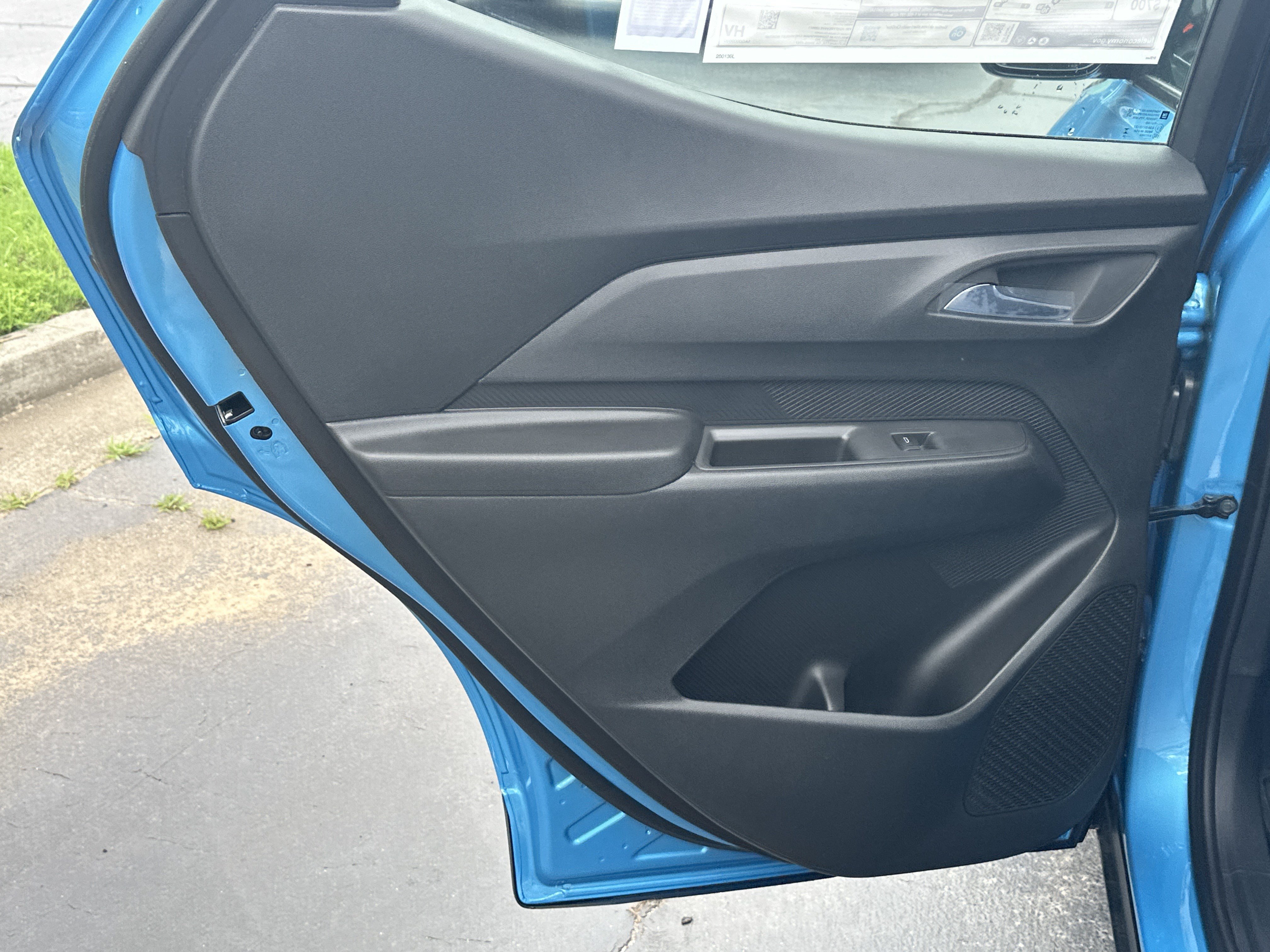 New 2027 Chevrolet Bolt LT FWD image 20