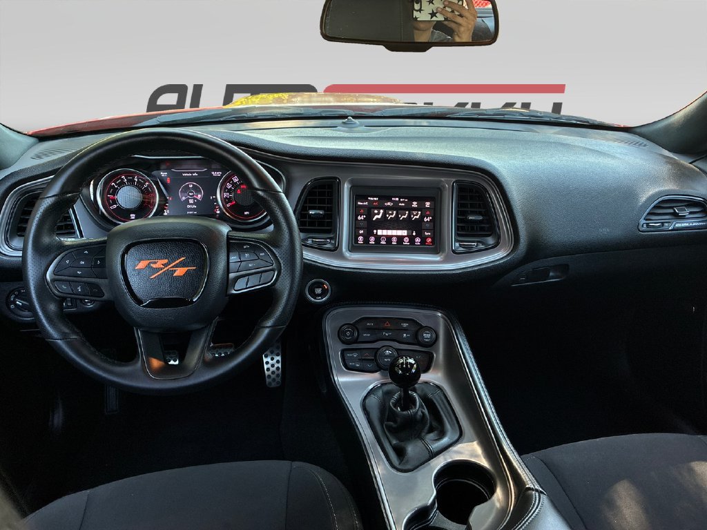 Used 2023 Dodge Challenger R/T RWD image 17