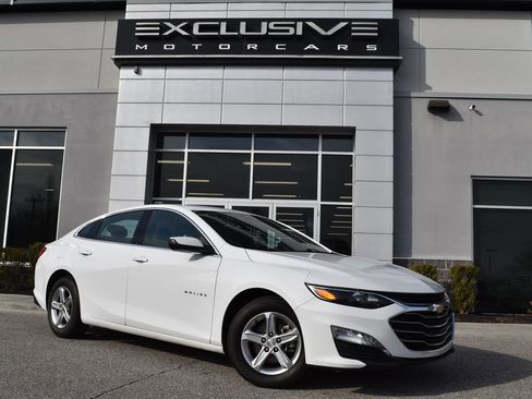 Used 2024 Chevrolet Malibu LT FWD image 1