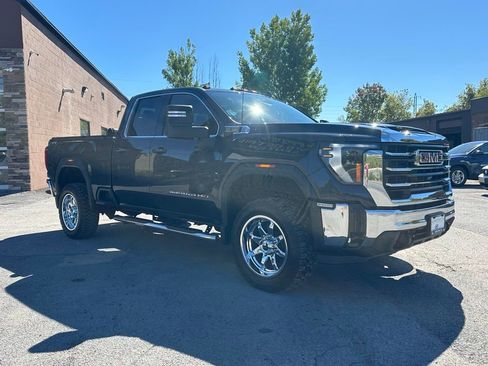 Used 2024 GMC Sierra 2500 SLE w/ SLE Value Package; image 2