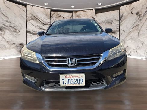 Used 2015 Honda Accord Touring image 2