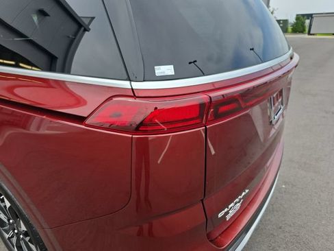 Used 2024 Kia Carnival EX FWD image 26