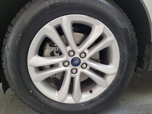 Used 2019 Ford Edge SEL FWD image 31
