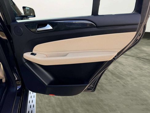 Used 2017 Mercedes-Benz GLS 450 4MATIC image 33