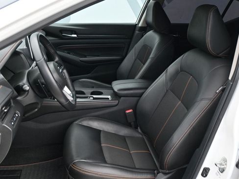 Used 2019 Nissan Altima 2.5 SR FWD image 16