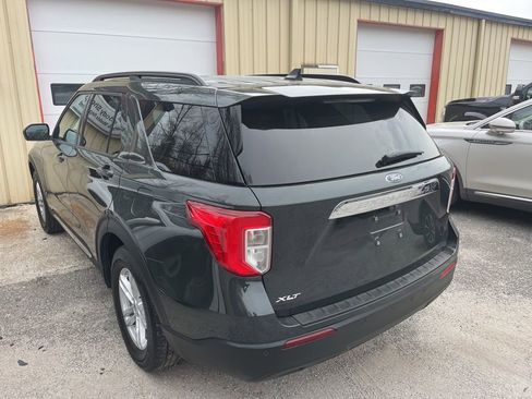 Used 2022 Ford Explorer XLT image 10