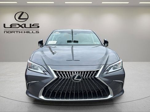 Certified 2022 Lexus ES 350 w/ Premium Package image 2