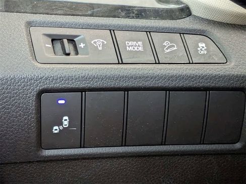 Used 2017 Hyundai Santa Fe Sport image 27