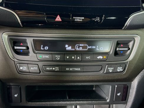 Certified 2022 Honda Passport TrailSport image 19