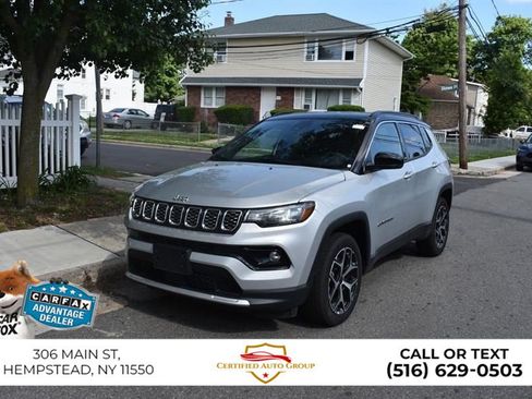 Used 2025 Jeep Compass Limited AWD/4WD image 2