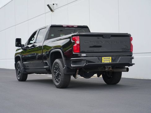 Used 2024 Chevrolet Silverado 3500 High Country w/ High Country Premium Package AWD/4WD image 5
