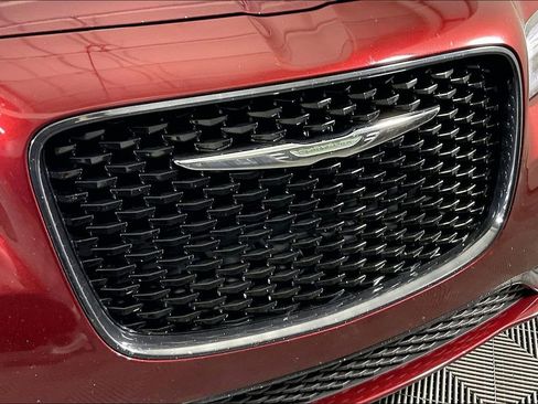 Used 2019 Chrysler 300 Touring w/ Sport Appearance Package RWD image 36