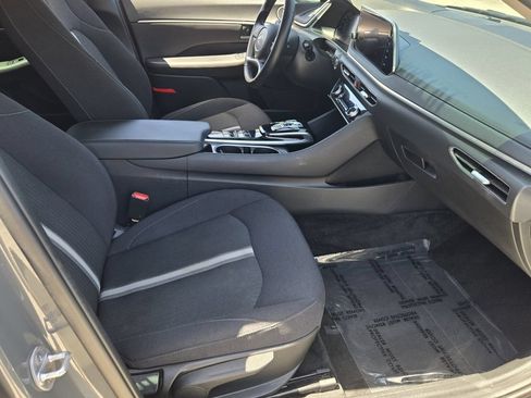 Certified 2023 Hyundai Sonata SEL w/ Convenience Package FWD image 16