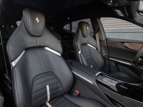 Used 2025 Ferrari Purosangue image 36